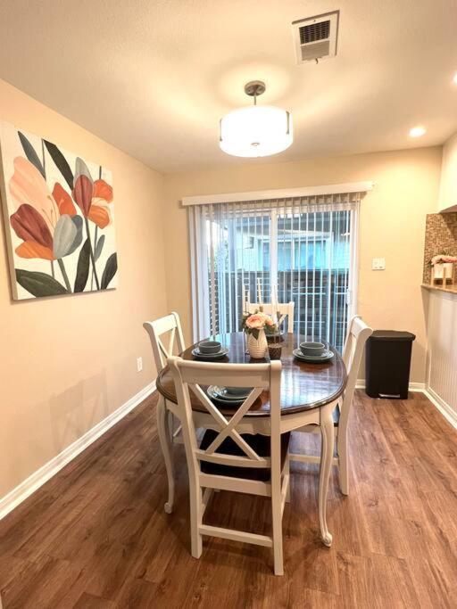 Lovely 2 Bedroom/2 Bath Houston, Heights/Galleria 외부 사진